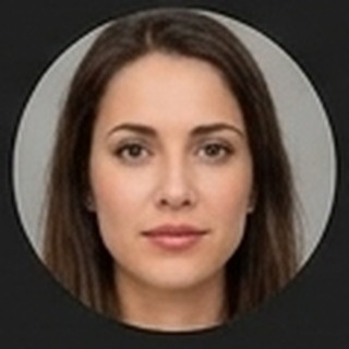 Client review profile photo of Elena García