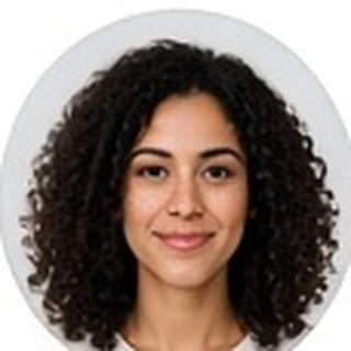 Client review profile photo of Laura Fernández